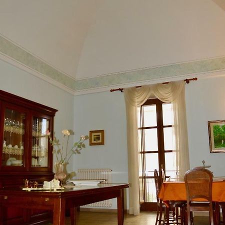 Suites Piazza Umberto فيغناكاستريسي المظهر الخارجي الصورة