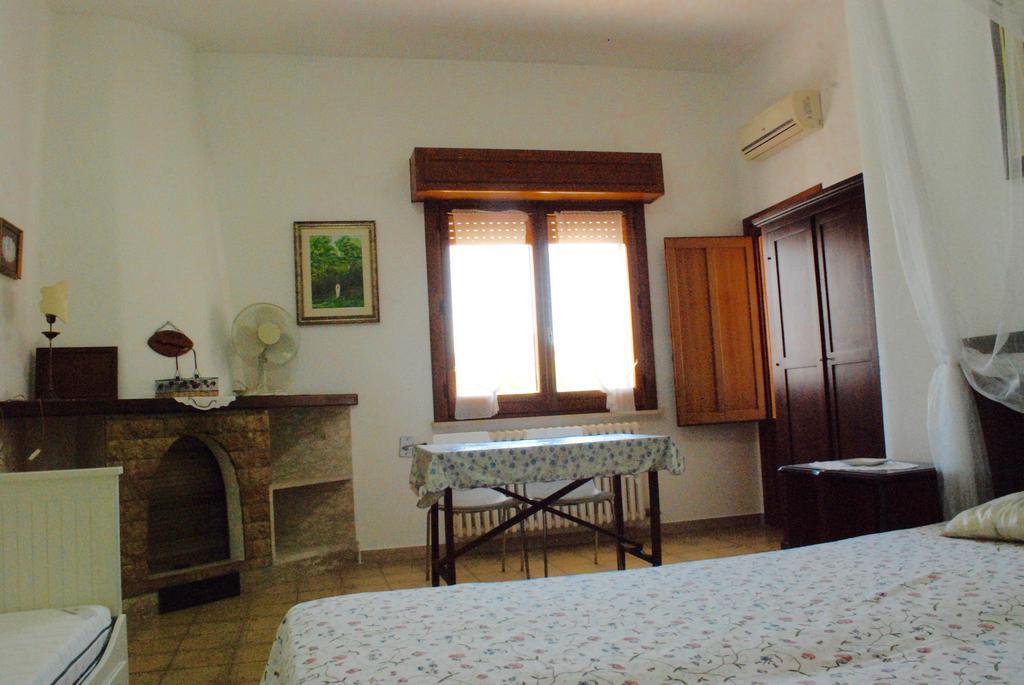 Suites Piazza Umberto فيغناكاستريسي المظهر الخارجي الصورة