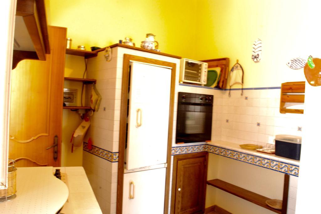 Suites Piazza Umberto فيغناكاستريسي المظهر الخارجي الصورة