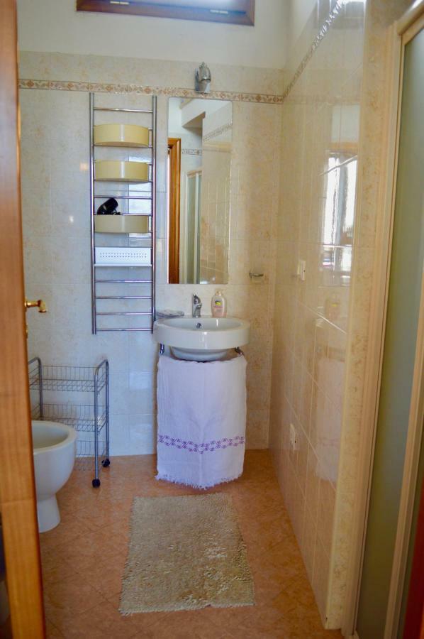 Suites Piazza Umberto فيغناكاستريسي المظهر الخارجي الصورة